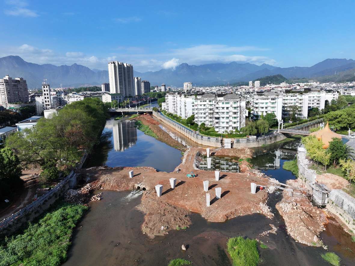 “鳳鳴橋”工程現場